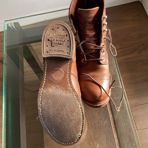 RED WING BOOTS. IRON Ranger.